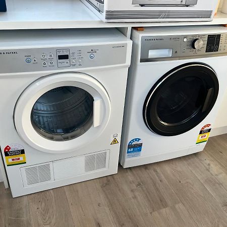 Orewa Homestay Rooms Оукланд Екстериор снимка