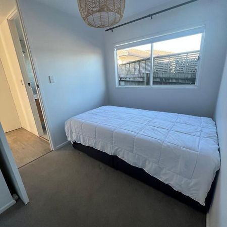 Orewa Homestay Rooms Оукланд Екстериор снимка