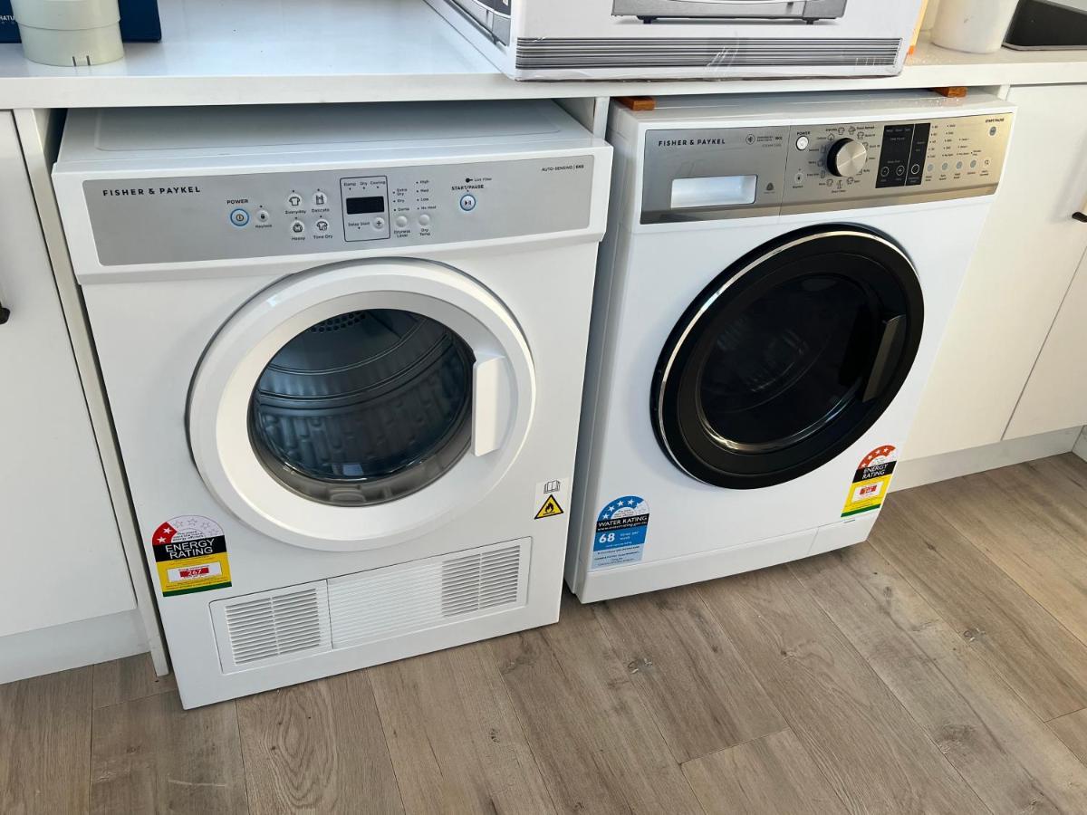 Orewa Homestay Rooms Оукланд Екстериор снимка