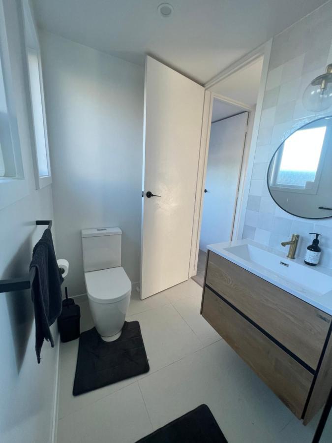 Orewa Homestay Rooms Оукланд Екстериор снимка