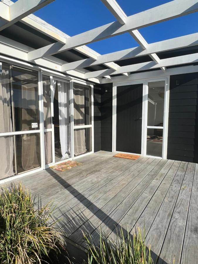 Orewa Homestay Rooms Оукланд Екстериор снимка