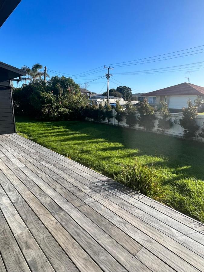 Orewa Homestay Rooms Оукланд Екстериор снимка