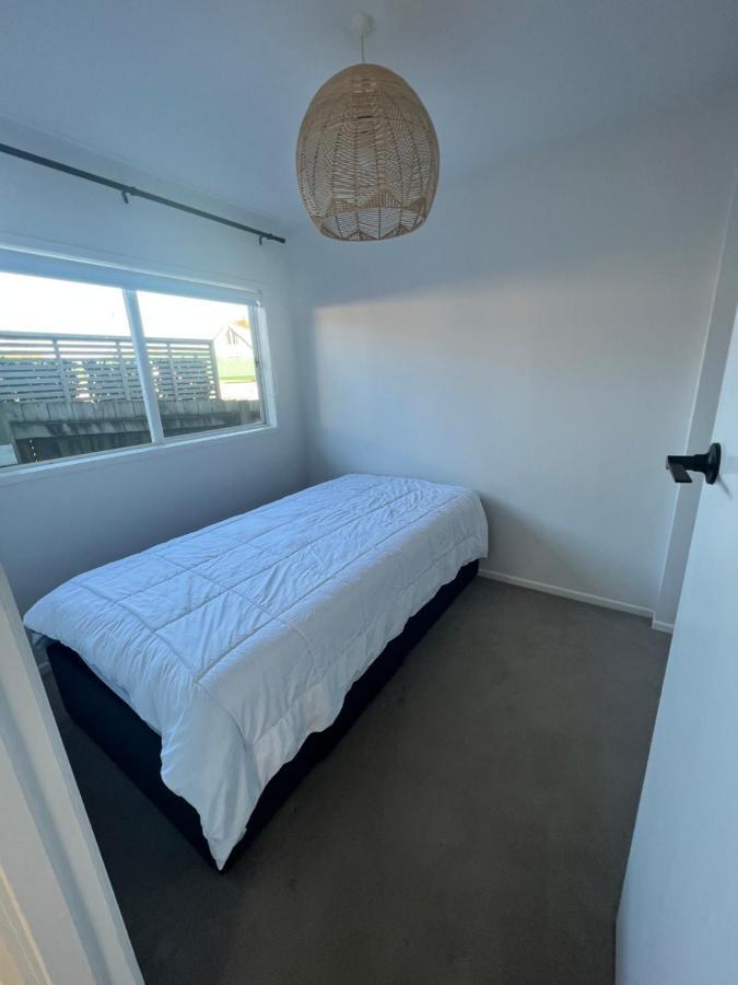 Orewa Homestay Rooms Оукланд Екстериор снимка